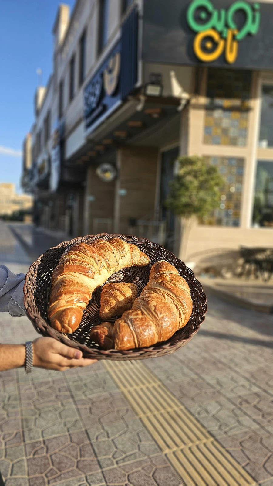 کافه و بیکری نوین نان در یزد