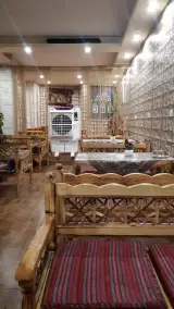سفره خانه سرای سنتی آرام
