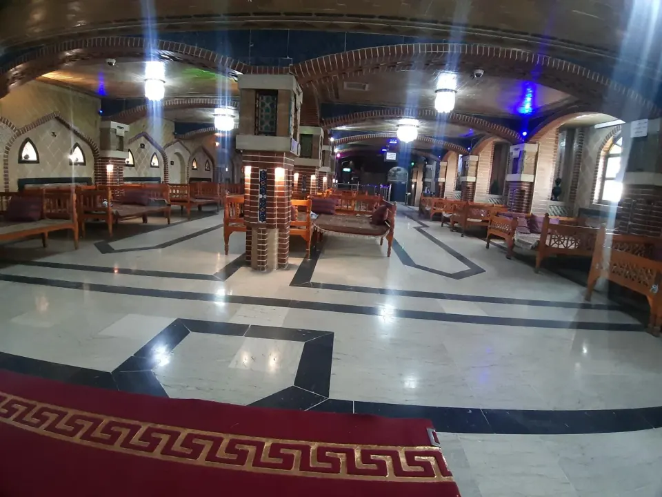 سفره خانه رستوران سنتی راه ابریشم