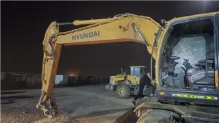 واردات ماشین آلات راهسازی دیان تجارت در اصفهان