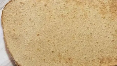 نان سنگکی سادات