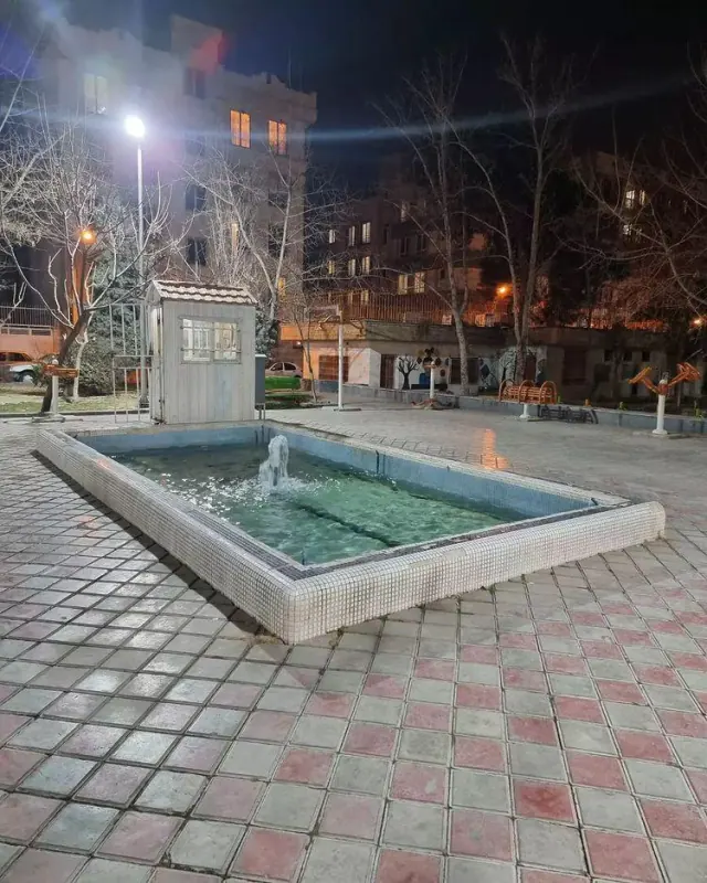 میدان 16