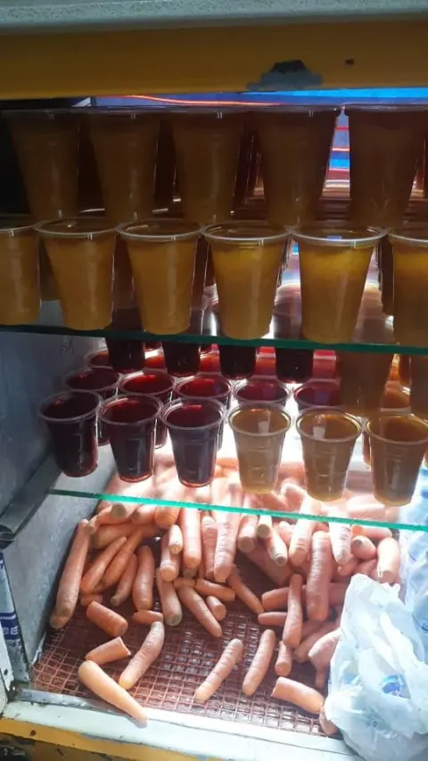 آب میوه فروشی یلدا