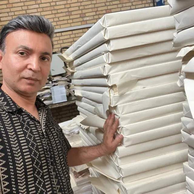 فروشگاه کاغذ و مقوای سادات