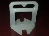 همتراز کاشی و سرامیک کلیپس و گوه