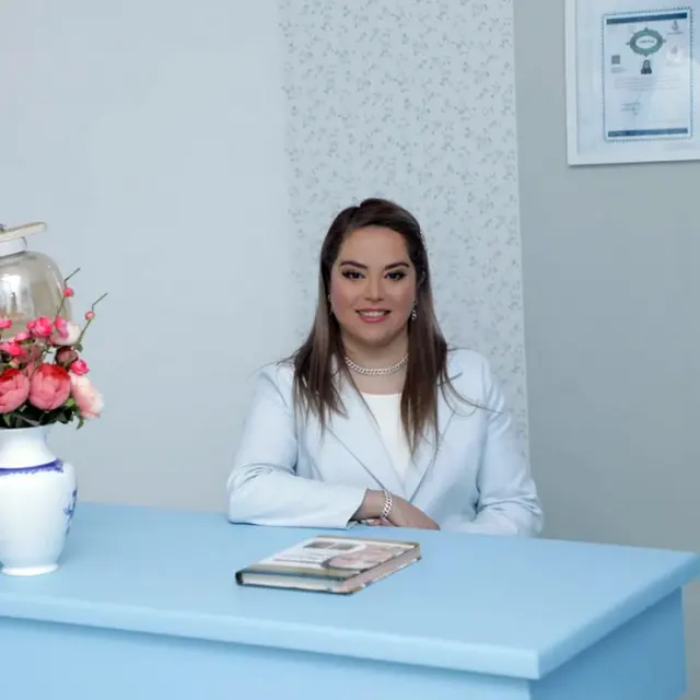 کلینیک زیبایی دکتر پریا فولادی