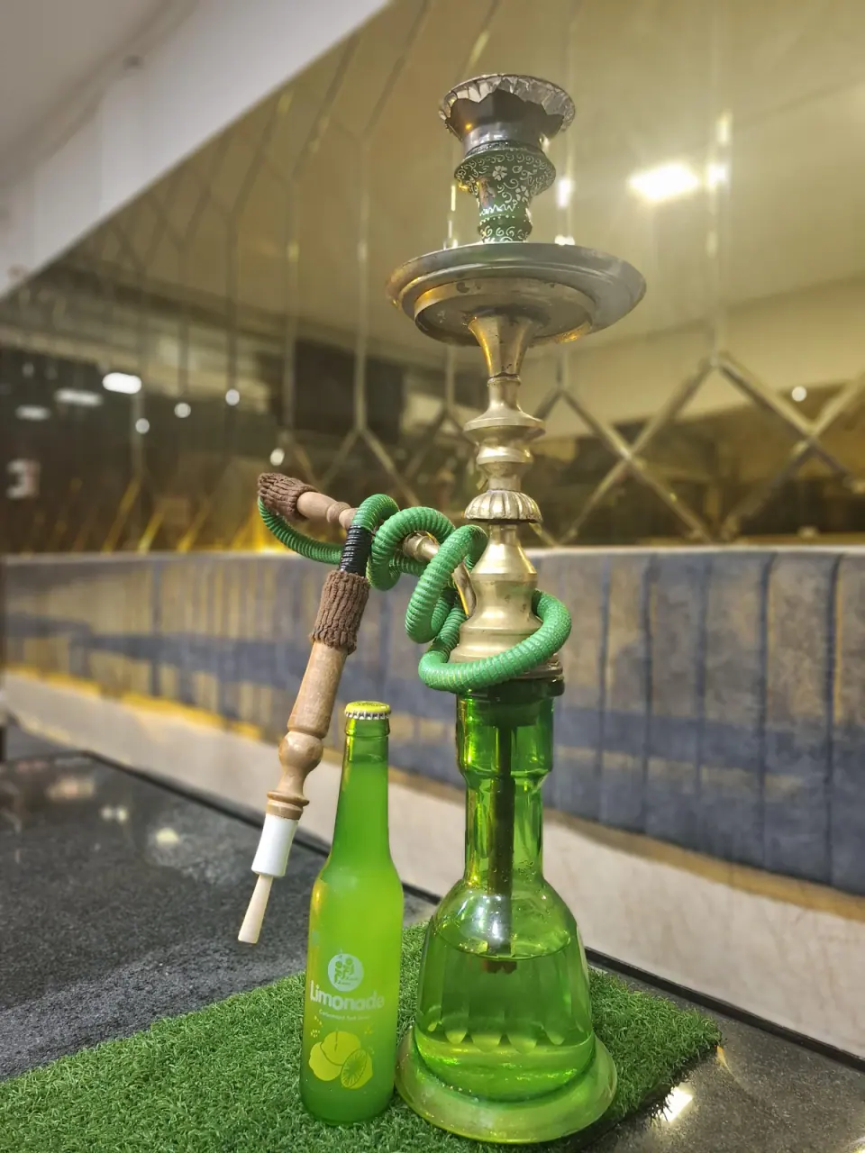 قهوه خانه میعاد