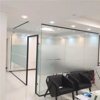 پارتیشن اداری پارتیشن شیشه ای نصب پارتیشن و شیشه سکوریت