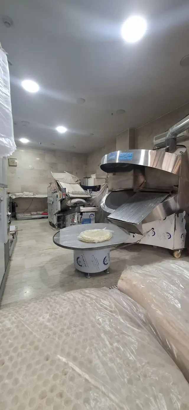 نانوایی لواشی و تافتان آزادپز هارمونی