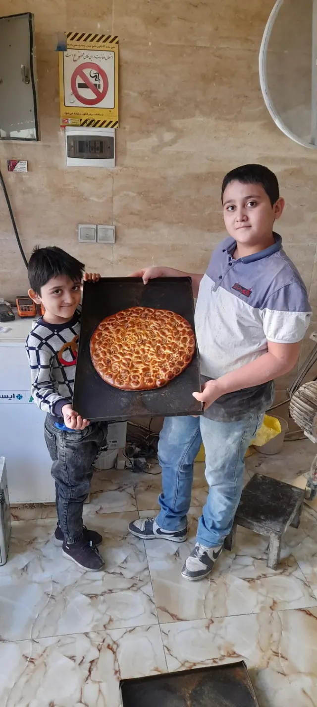 نانوایی دد بابا فتیری سنتی سراب