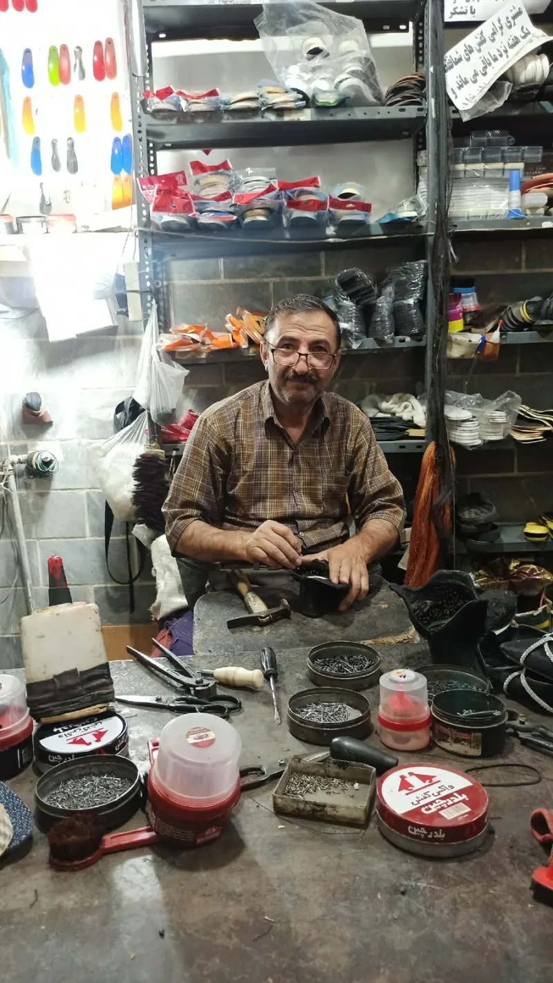 کفاشی عزیز رستمی