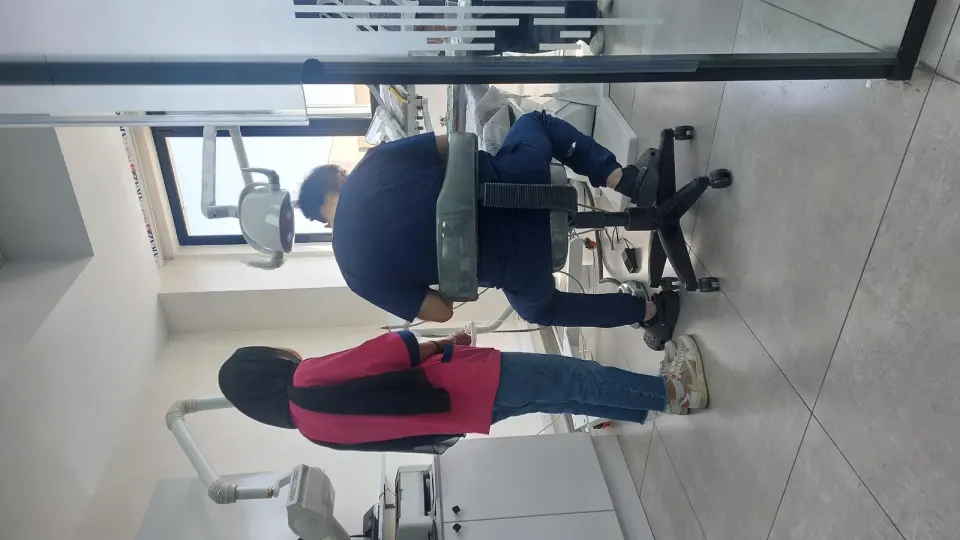 کلینیک دندانپزشکی تخصصی درمان ریشه در فردوس