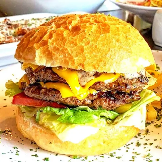 من و دادام