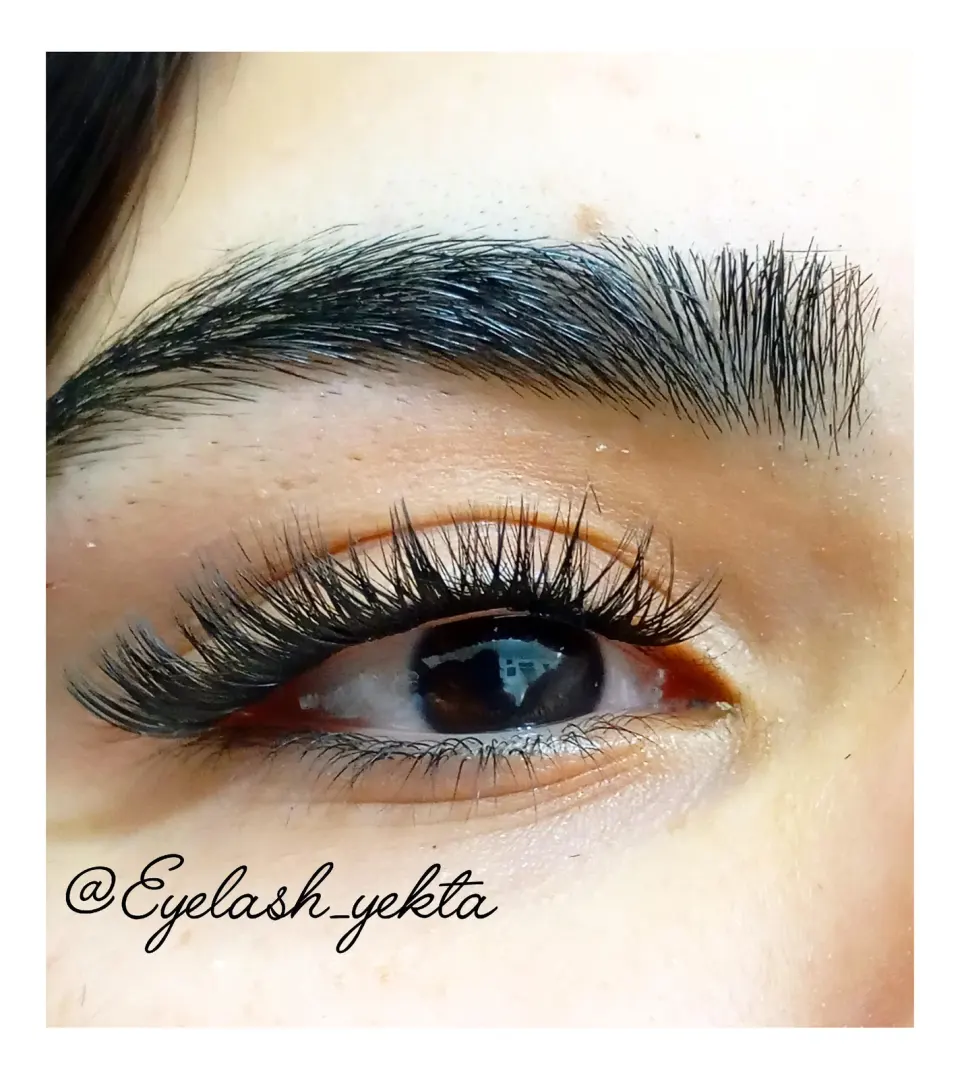 سالن کاشت مژه