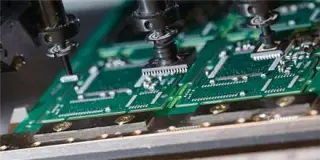 مونتاژ برد الکترونیکی SMD به صورت تخصصی،حرفه ای