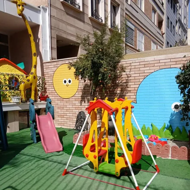 مهدکودک و پیش‌دبستانی کارن