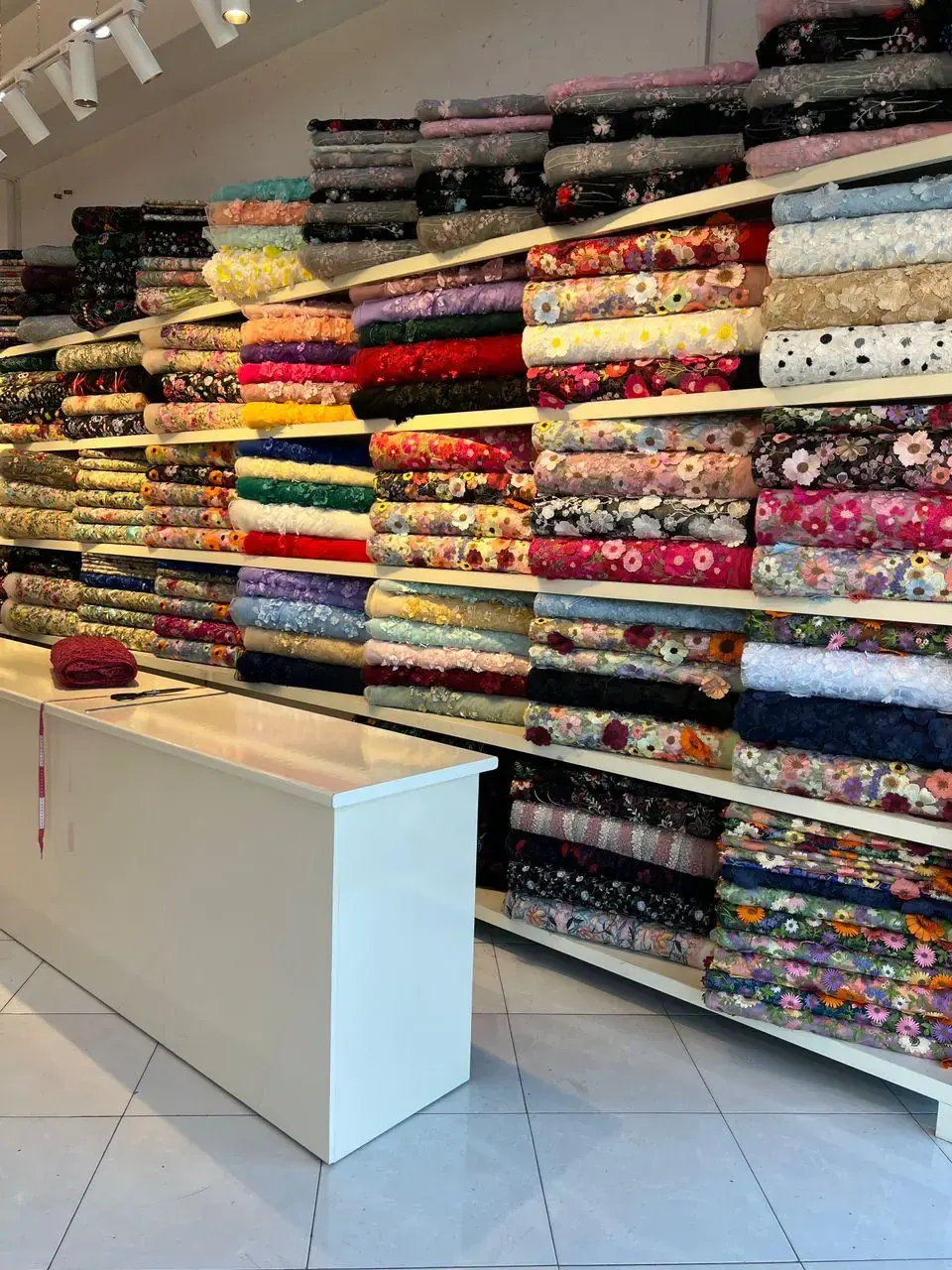 پارچه سرای مجلسی پارچه