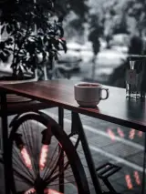 کافه قهوه ۱۳ در هاشمیه مشهد