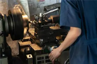 خدمات تراشکاری فرز CNC (سی ان سی) فرز 4و5محورcnc