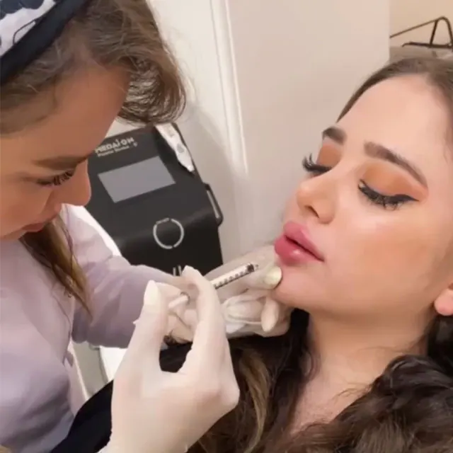 کلینیک زیبایی دکتر پرستو علیزاده