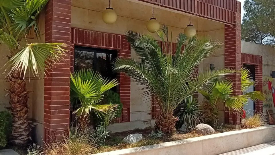 مبلمان افرا بهارستان
