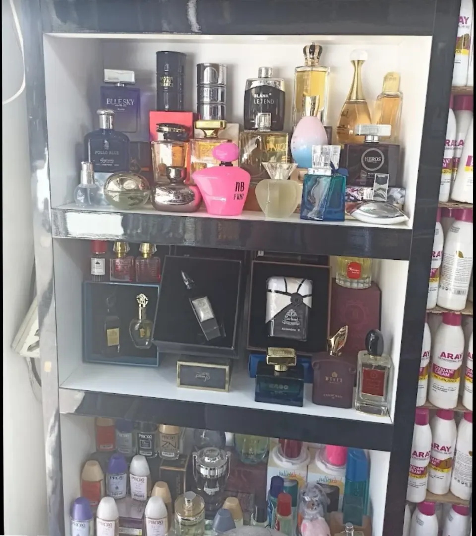 لوازم آرایشی و بهداشتی بیس