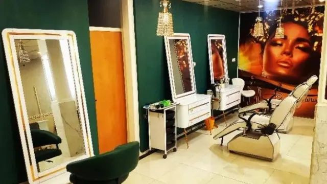 سالن زیبایی مانیا
