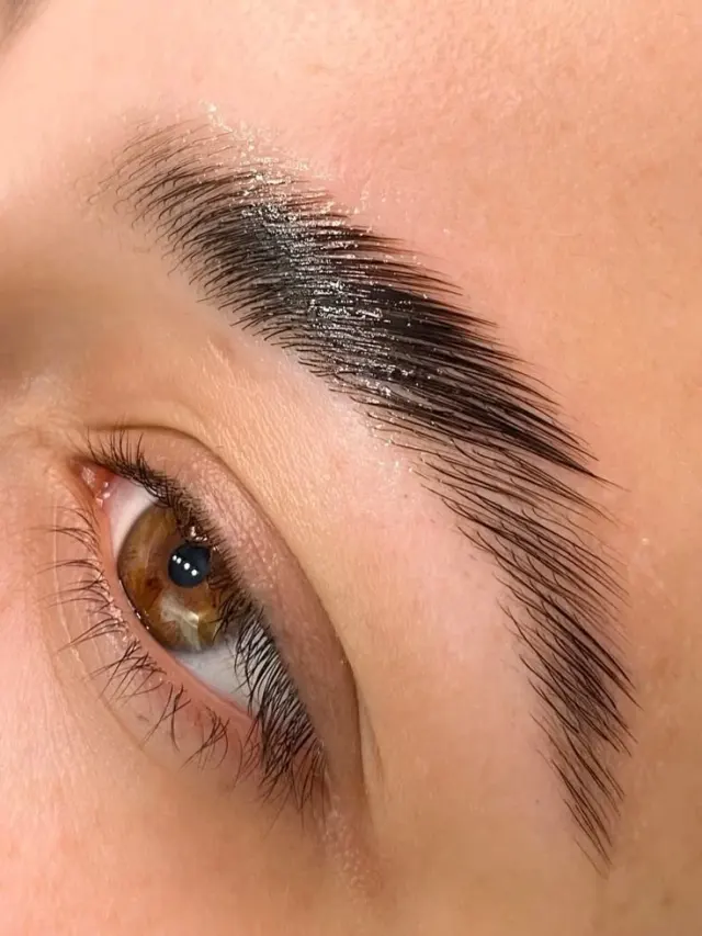 اکستنشن مژه و لیفت مژه ابرو