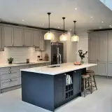 کابینت عظیم چوب