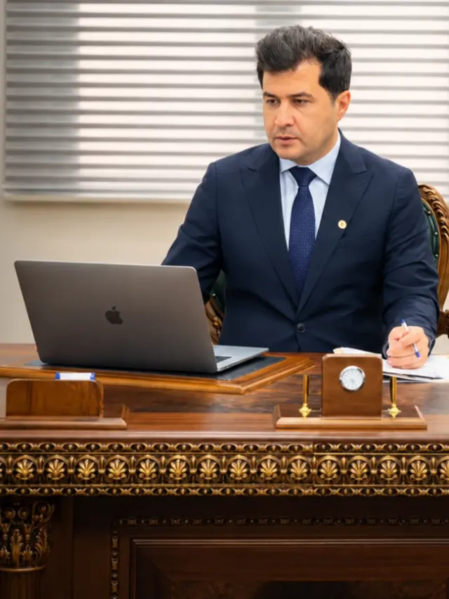 وکیل سیدآزاد حسینی