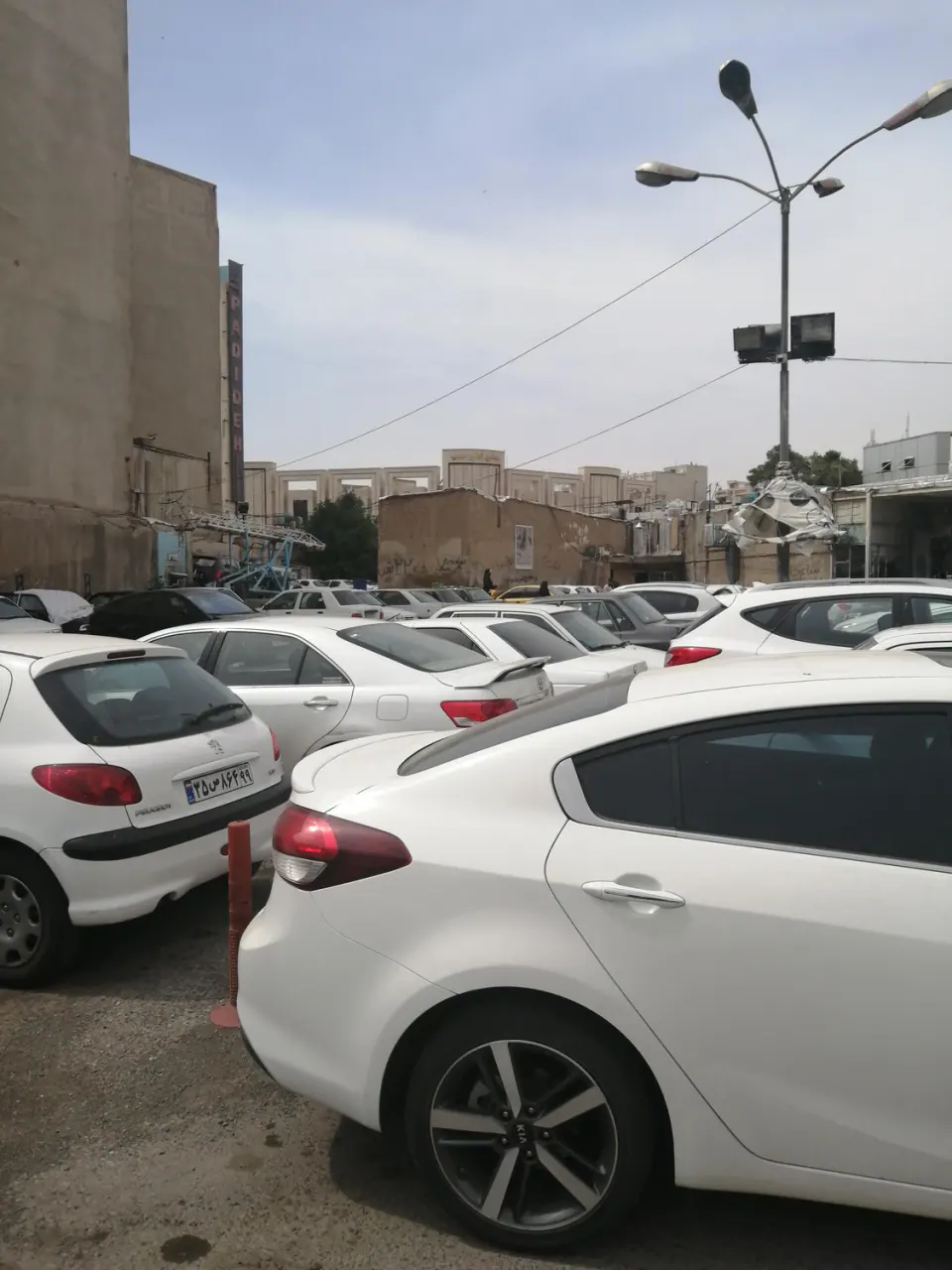 پارکینگ مرکزی شهر ری