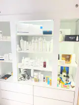 مرکز تخصصی فیشیال پوست چیکا