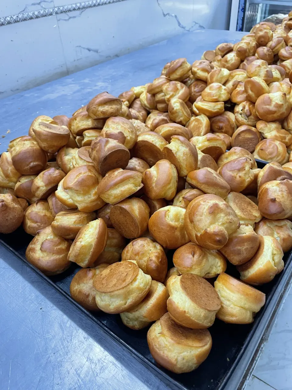 شیرینی فروشی رز