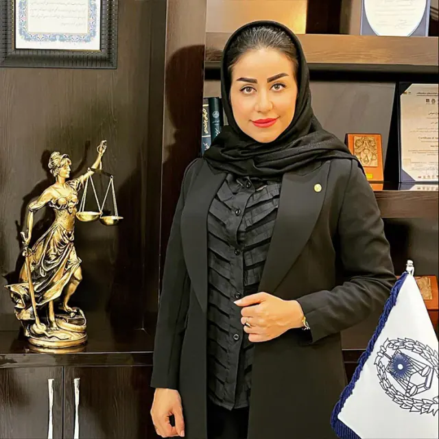 وکیل نگین کیانی