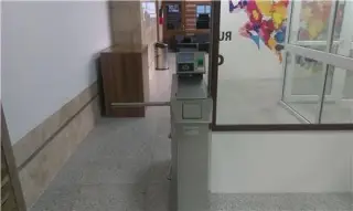 گیت کنترل تردد میله ای