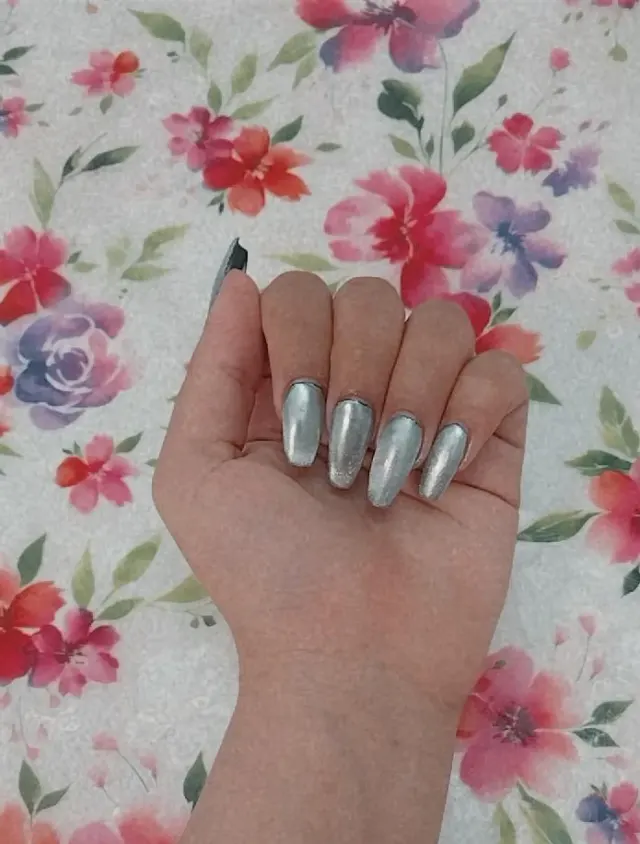 خدمات تخصصی ناخن