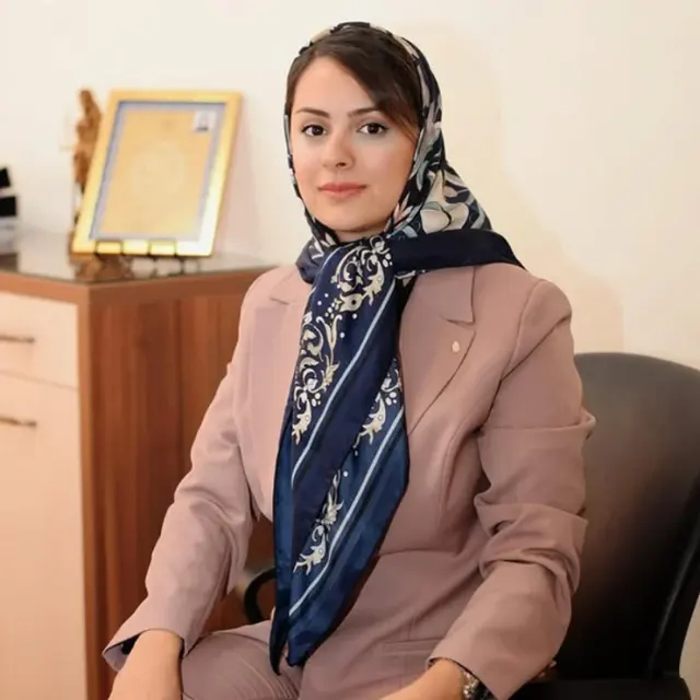 وکیل گلنوش محمودی