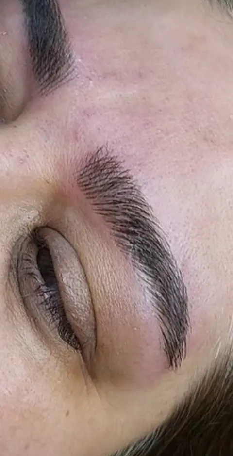 مرکز تخصصی مژه و آرایش دائم سمانه