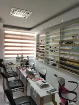 سالن کاشت ناخن و مژه رها در تهران پارس