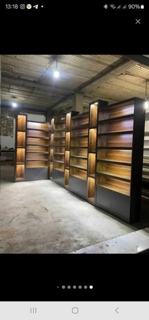 دکوراسیون داروخانه و فروشگاه ها Decorkar