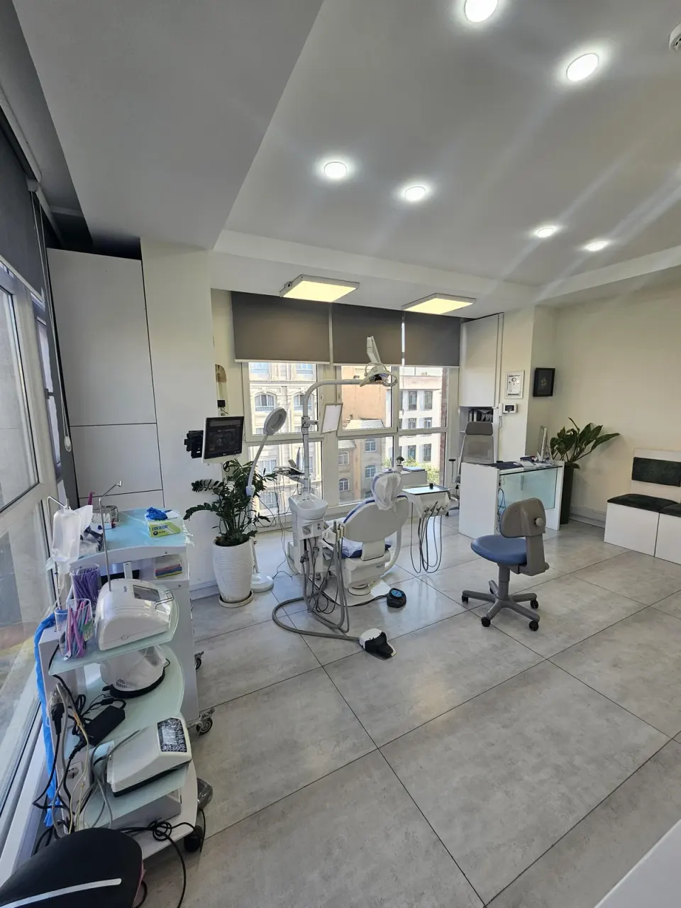 دندان پزشکی دکتر علی هادی تبار