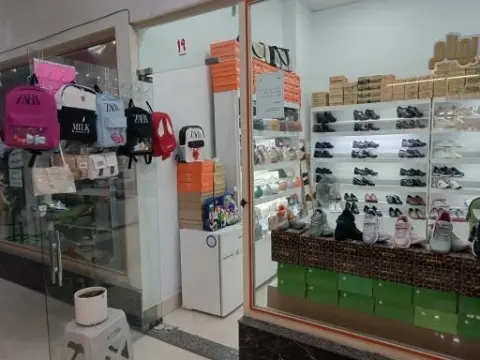 فروشگاه کیف و کفش بهنام