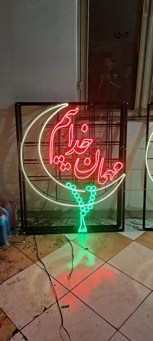 دکوژ مدل، سازنده ی ماکتهای نمایشگاهی