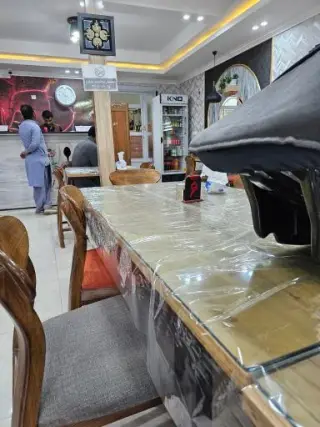 رستوران گل سرخ