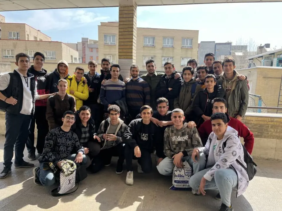 دبیرستان نمونه دولتی نواب صفوی
