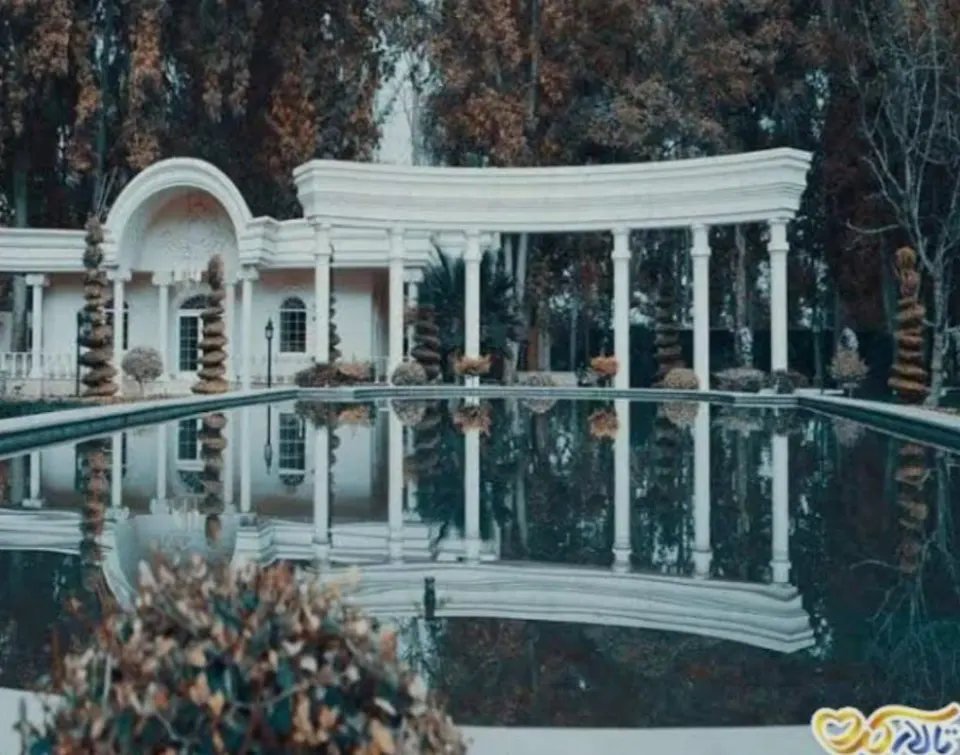 مانلی عمارت (عروس و داماد)