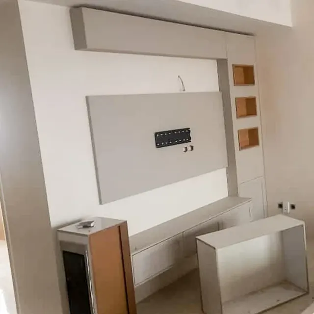 بازسازی و نقاشی ساختمان بهار