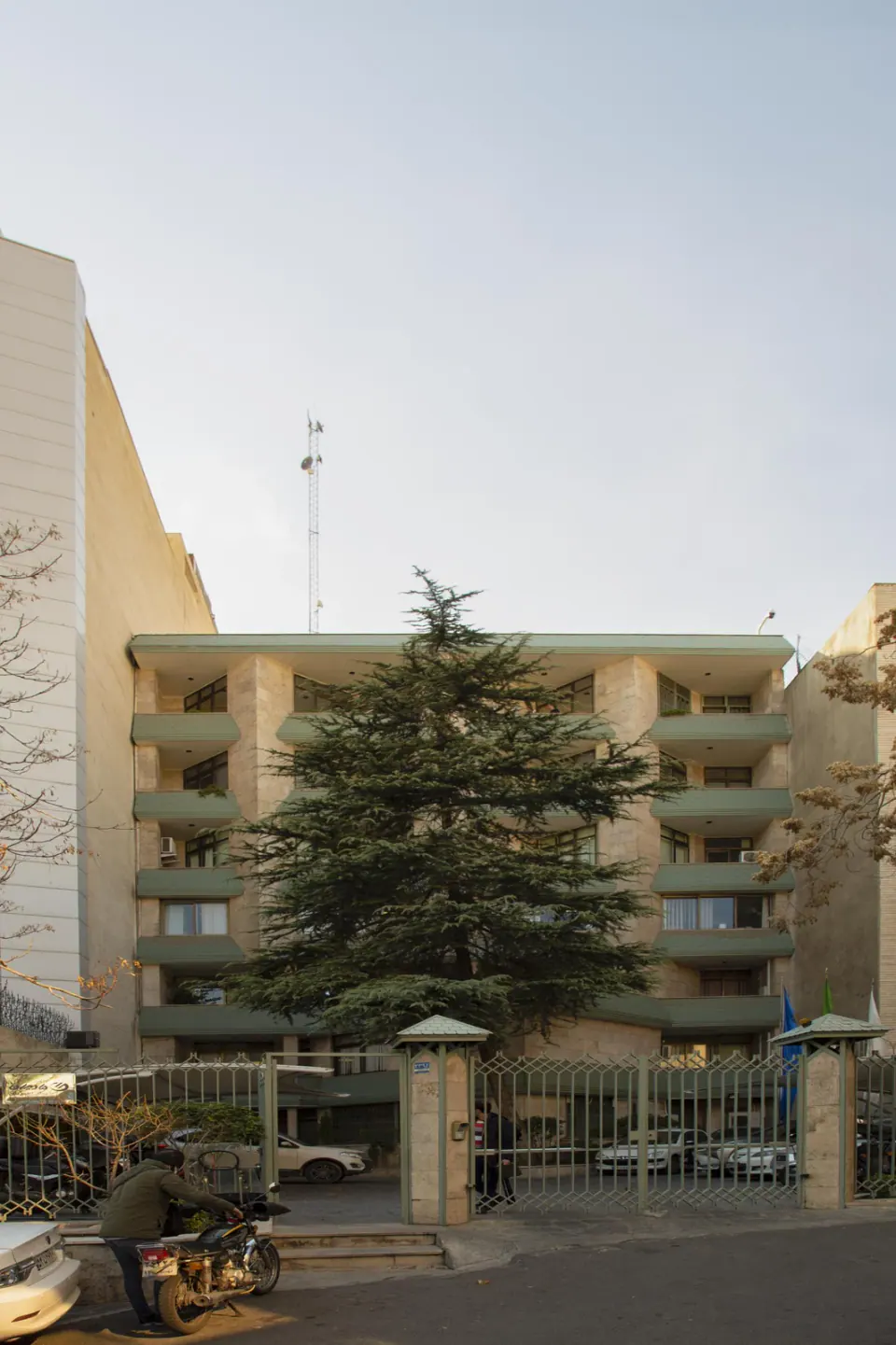 مرکز خدمات مادیران