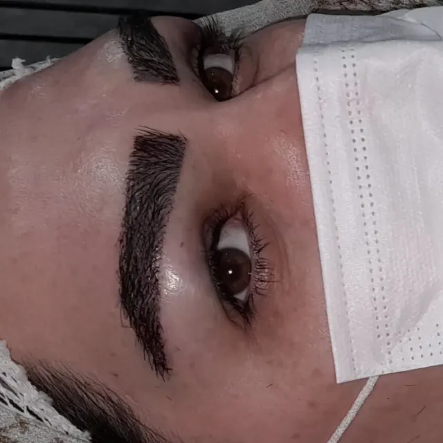 کارشناس کاشت مو سارا موذن