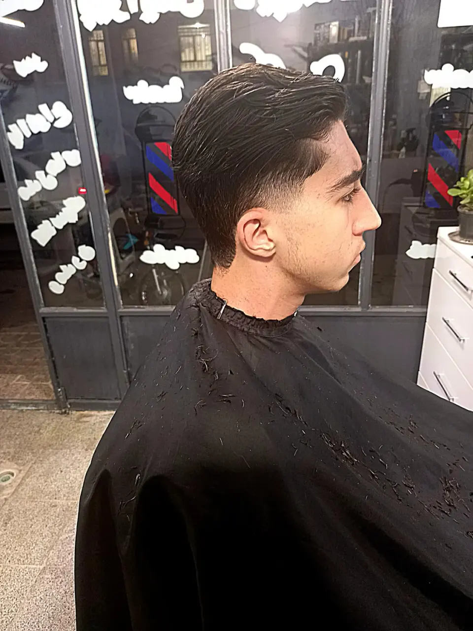 آرایشگاه مردانه دیپلمات